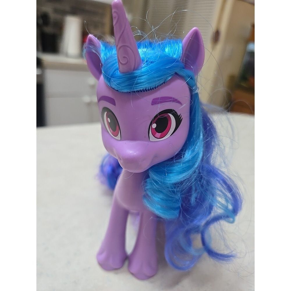 My Little Pony Izzy Moonbow Unicorn Figure 2010 6" G5‎ Small Flaws